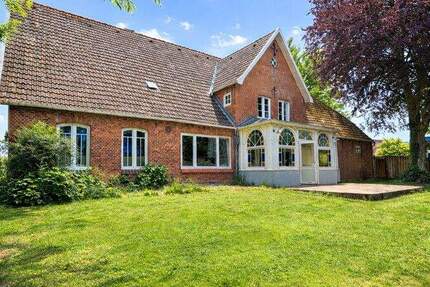 Haus Oldenswort - 6 Zimmer, 185 m&sup2;, 250.000&euro; | Angebot:25165323