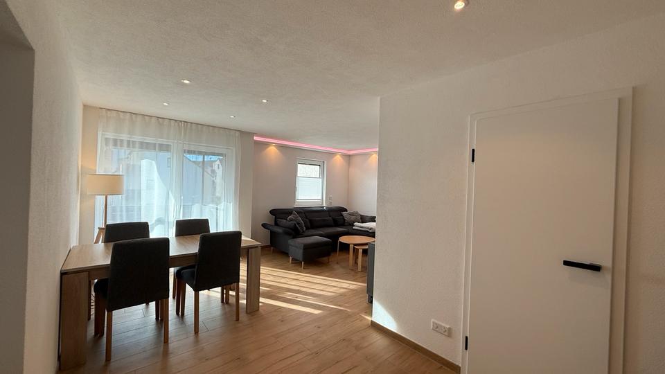 Etagenwohnung Oelsnitz (Erzgebirge) - 3 Zimmer, 68 m&sup2;, 169.000&euro; | Angebot:24836998