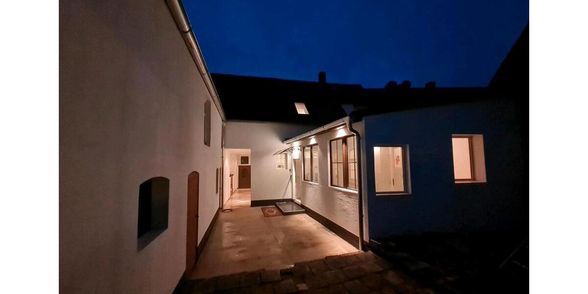 Reihenhaus Allstedt - 7 Zimmer, 140 m&sup2;, 70.000&euro; | Angebot:25909095