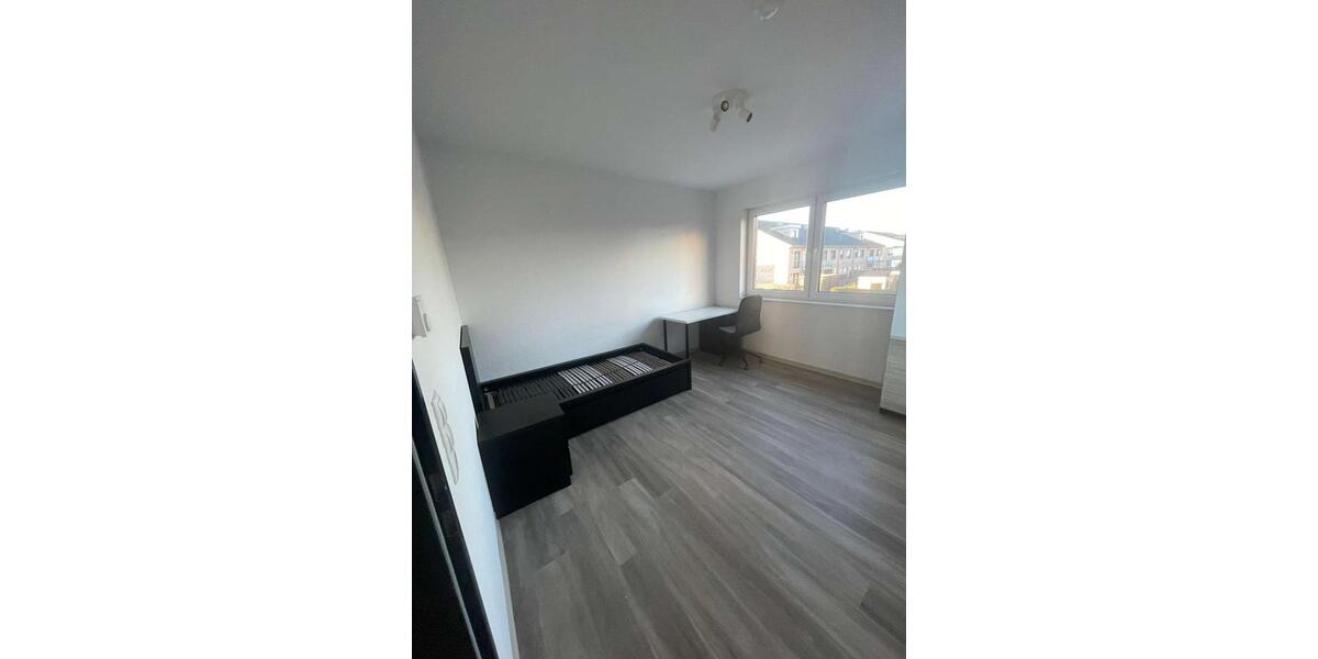 Etagenwohnung Oldenburg Eversten - 5 Zimmer, 119 m&sup2;, 1.495&euro; | Angebot:25352544