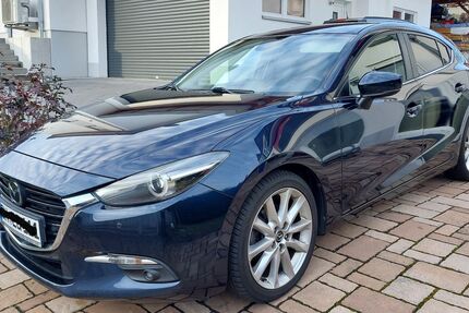 Mazda 3 162.000 km 9.900 &euro; Bad Orb 63619