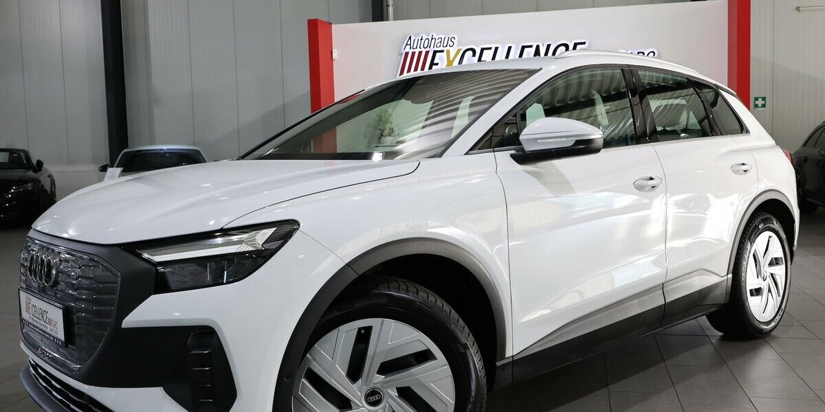 Audi Q4 e-tron 40 WHITE & BLACK & BEIGE / VC+HEAD-UP 50.000 km 27.994 &euro; Hamm 59077