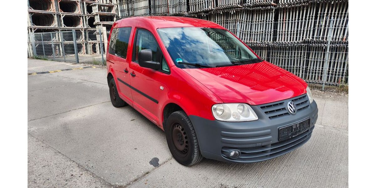 VW Caddy 215.991 km 3.699 &euro; Berlin 13089