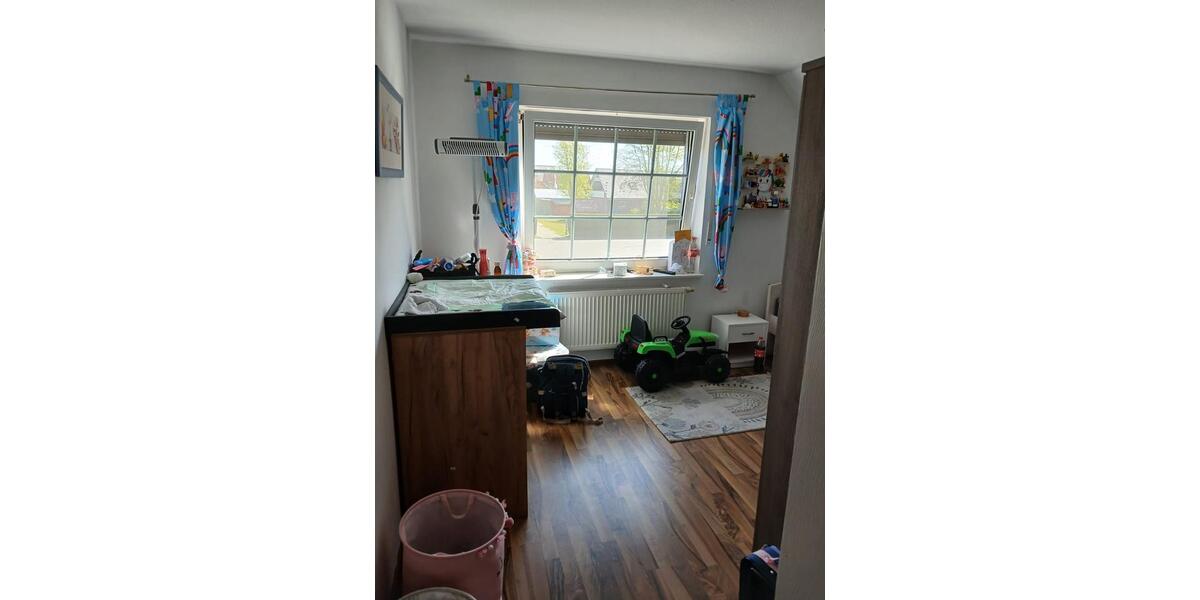 Dachgeschoßwohnung Großheide - 3 Zimmer, 80 m&sup2;, 650&euro; | Angebot:26399041