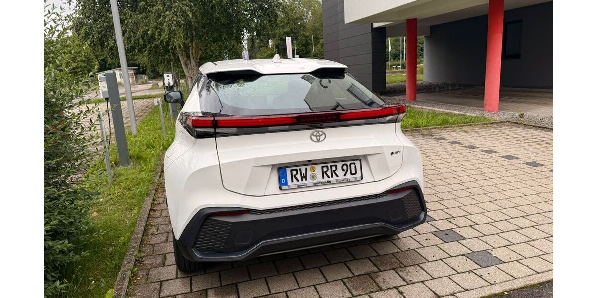 Toyota C-HR 22.500 km 23.500 &euro; Oberndorf 78727