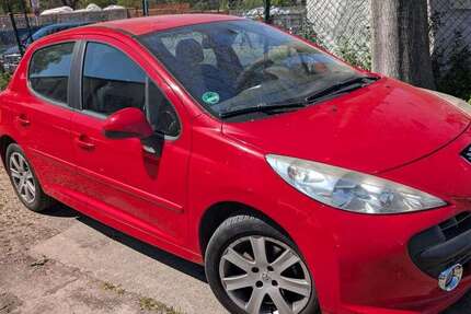 Peugeot 207 200.678 km 900 &euro; Berlin-Karlshorst 10318