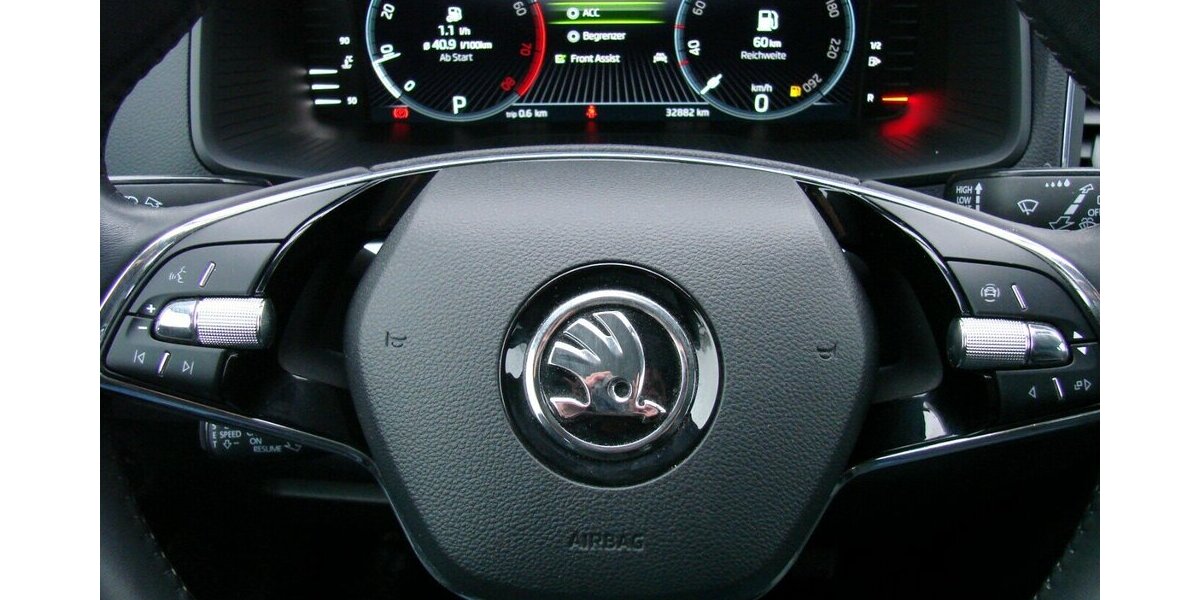 Skoda Karoq 1,5TSi Style ACC LED Kamera Family Paket II 32.882 km 24.980 &euro; Falkensee 14612