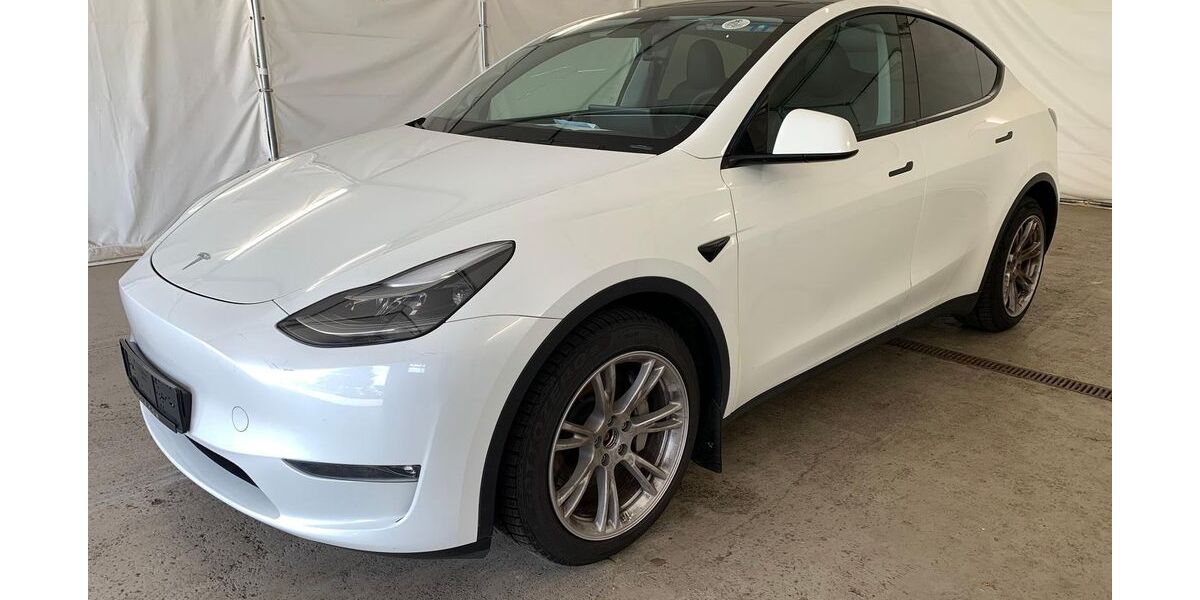 Tesla Model Y 94.663 km 32.950 &euro; Steinbach-Hallenberg OT Herges-Hallenberg 98587