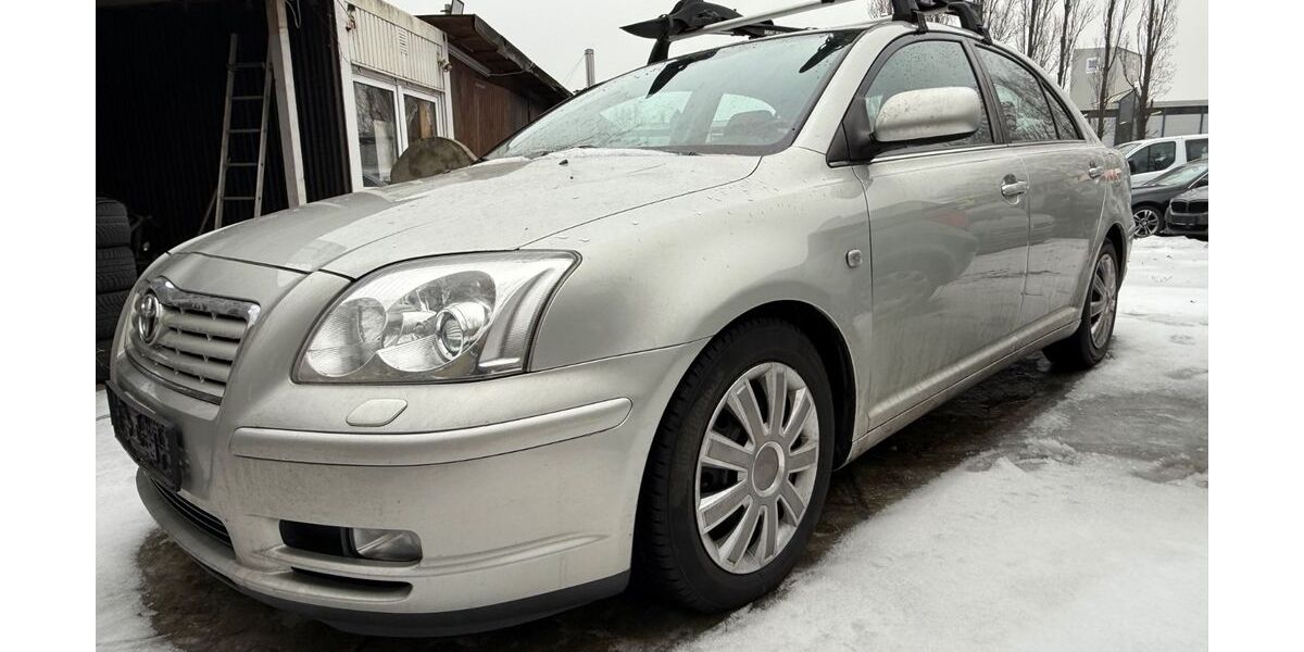 Toyota Avensis 199.390 km 2.990 &euro; Berlin 13597