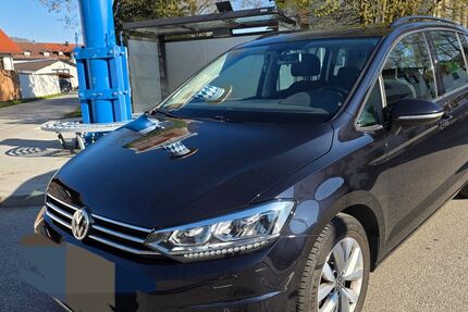 VW Touran 151.700 km 18.990 &euro; Poing 85586