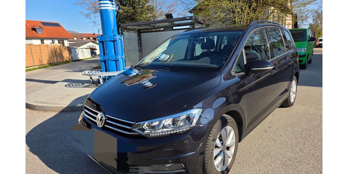 VW Touran 151.700 km 18.990 &euro; Poing 85586