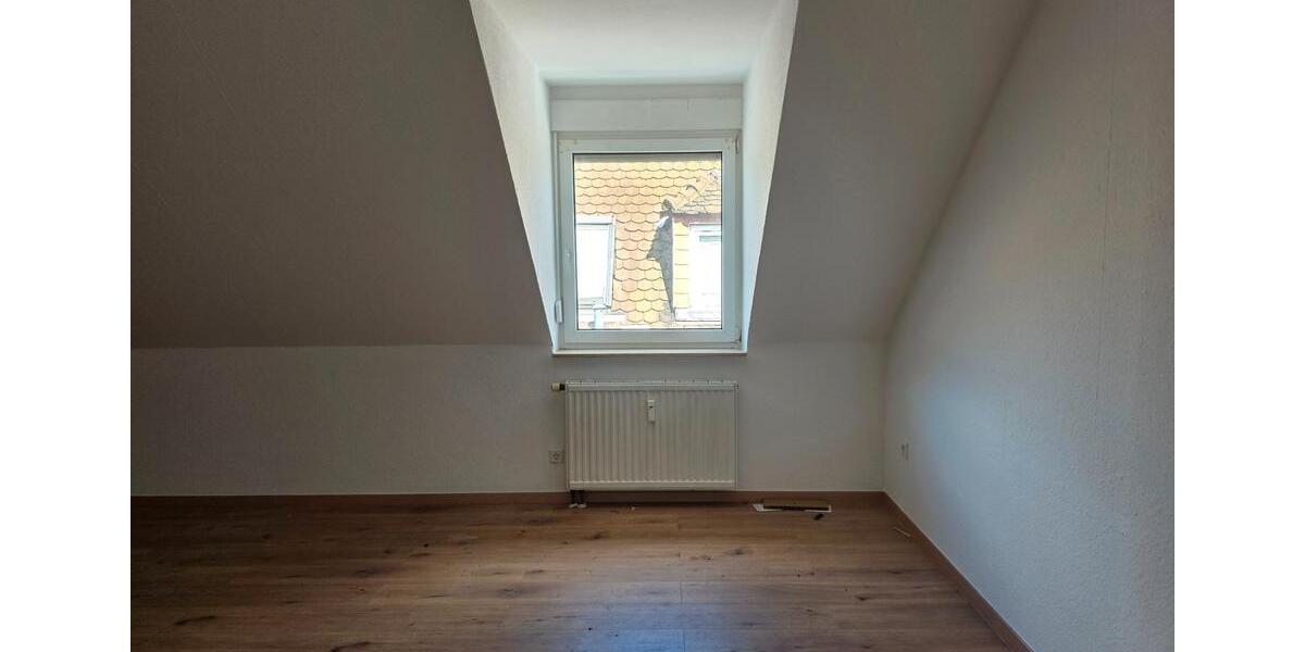 Dachgeschoßwohnung Gelnhausen - 4 Zimmer, 120 m&sup2;, 1.200&euro; | Angebot:26349279