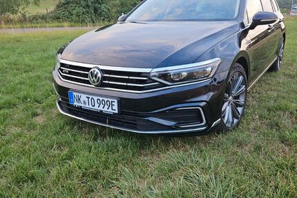 VW Passat 73.500 km 23.900 € Illingen 66557
