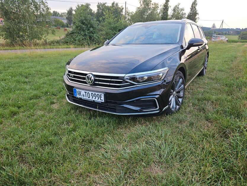 VW Passat 73.500 km 23.900 € Illingen 66557