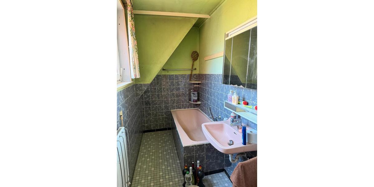 Einfamilienhaus Einbeck - 8 Zimmer, 200 m&sup2;, 200.000&euro; | Angebot:27091009