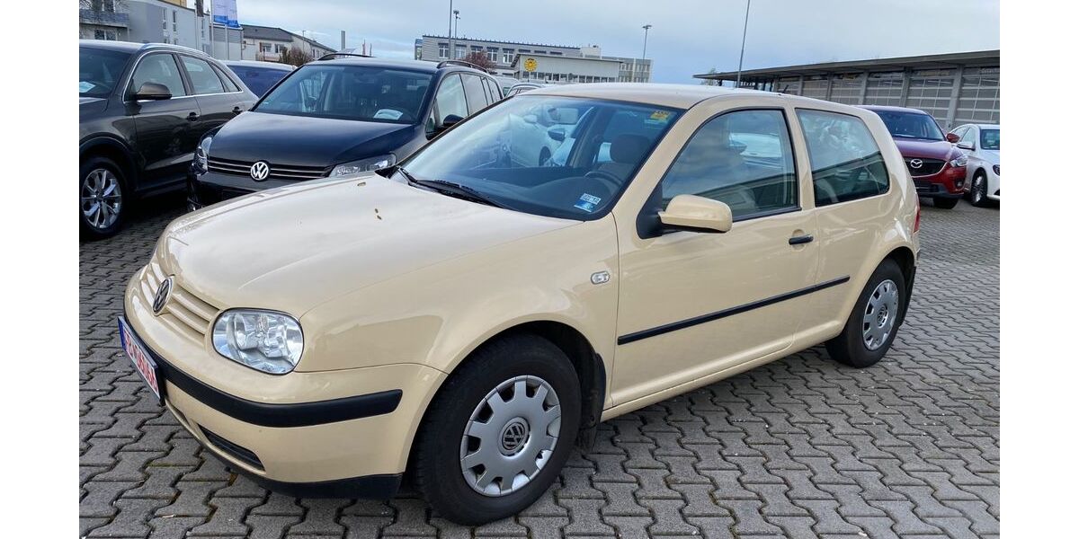 VW Golf 122.000 km 4.444 &euro; Butzbach 35510