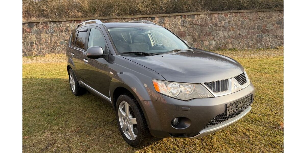 Mitsubishi Outlander 186.371 km 3.100 &euro; Tessin 18195