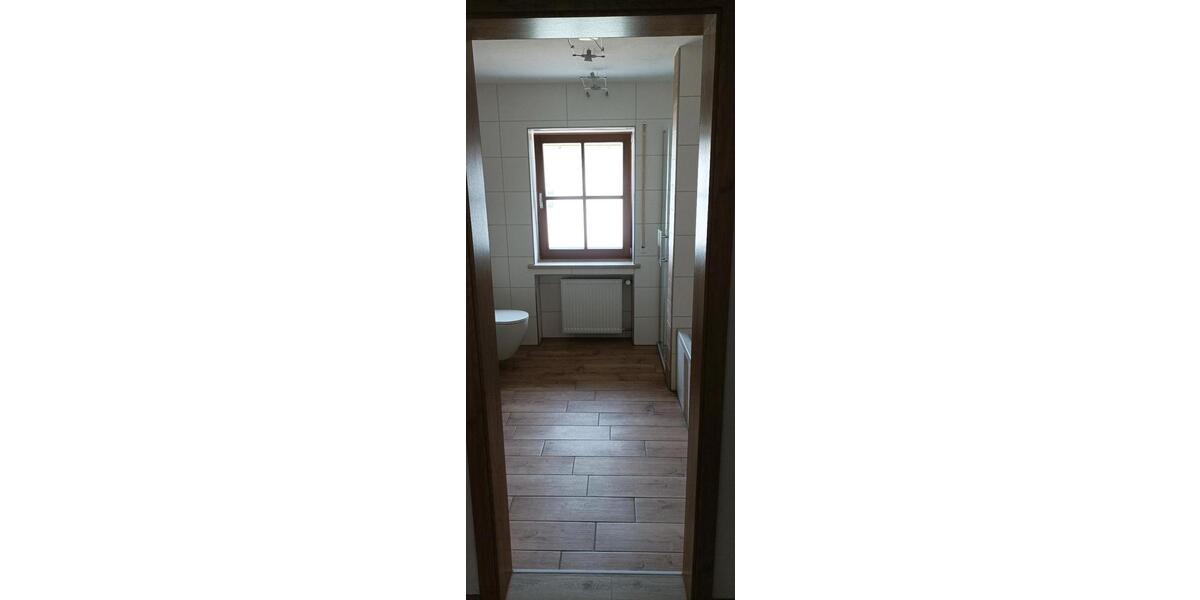 Etagenwohnung Ascha - 3 Zimmer, 95 m&sup2;, 750&euro; | Angebot:26615836