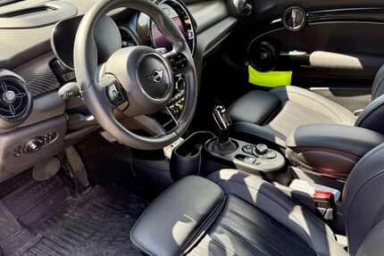 Mini Cooper SE 12.250 km 24.900 &euro; Kempten 87439