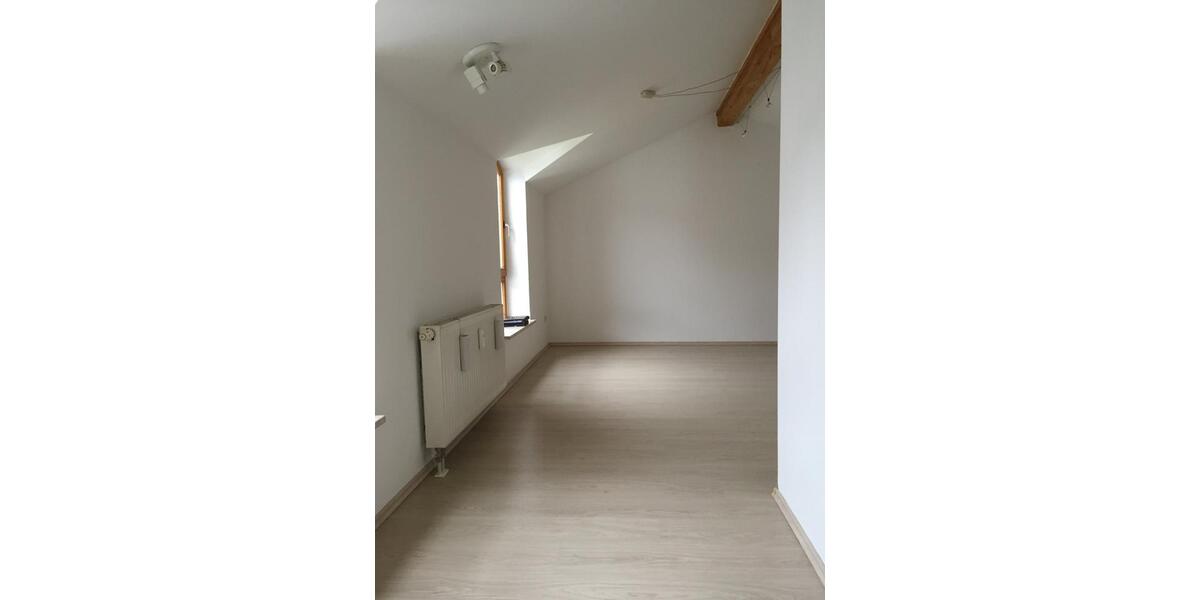 Dachgeschoßwohnung Viechtach - 1 Zimmer, 37 m&sup2;, 370&euro; | Angebot:25143217