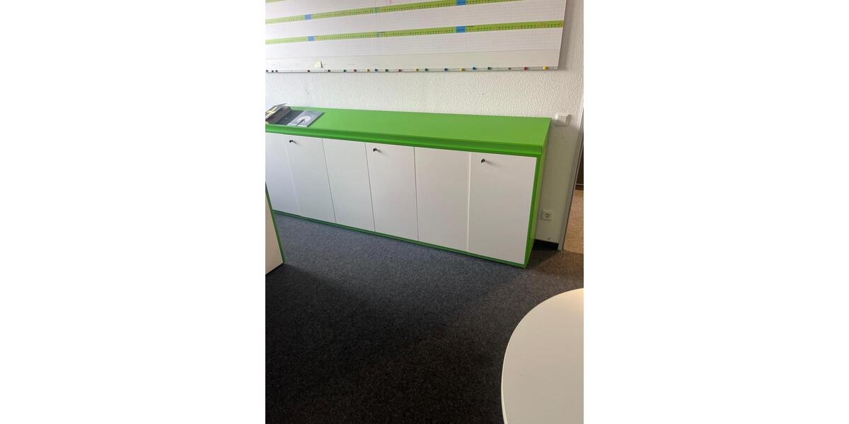 3 Sideboards Büroschränke – weiß & grün verkleidet – mit Ablage zimmer