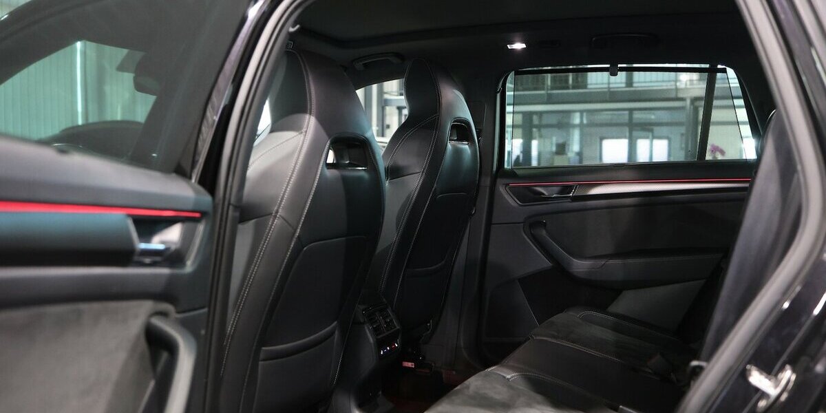 Skoda Kodiaq 1.5 TSI DSG SPORTLINE BLACK-PLUS PANORAMA 144.000 km 27.991 &euro; Hamm 59077