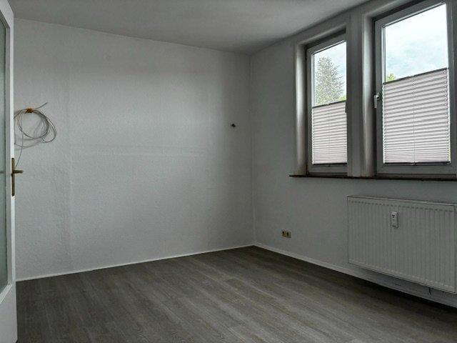 Dachgeschoßwohnung Bad Pyrmont - 5 Zimmer, 143 m&sup2;, 860&euro; | Angebot:26610283