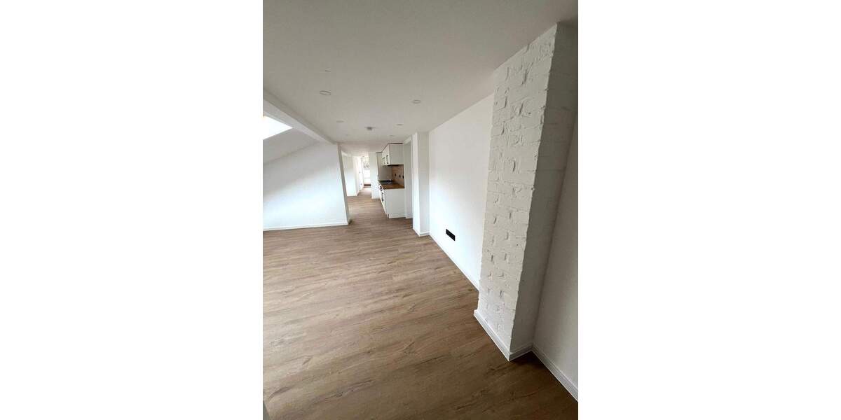 Zimmer Nußbaum - 3 Zimmer, 85 m&sup2;, 1.050&euro; | Angebot:25683775