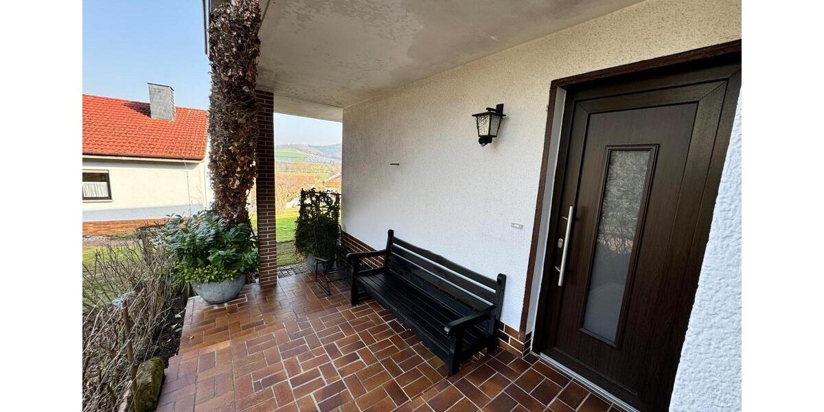 Etagenwohnung Rotenburg an der Fulda - 2 Zimmer, 65 m&sup2;, 700&euro; | Angebot:25451632