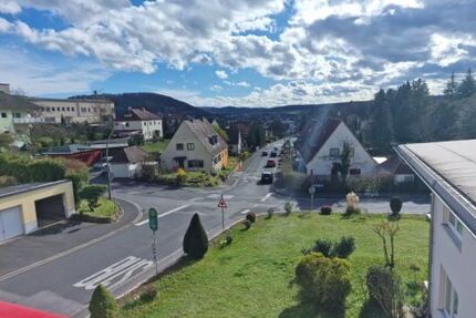 Herrlicher Ausblick in ruhiger Lage 3-Zimmer-Eigentumswohnung mit Balkon und Garage in 97688 Bad Kissingen (ID 10429)