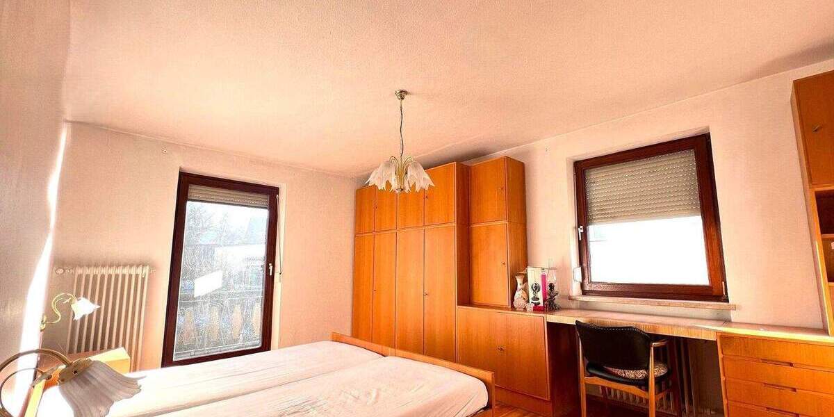 Einfamilienhaus Rottenburg an der Laaber Rottenburg - 7 Zimmer, 175 m&sup2;, 459.000&euro; | Angebot:24453074