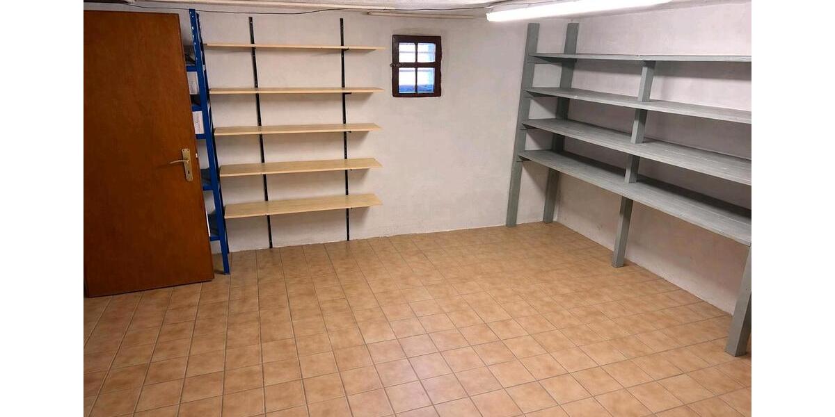 Etagenwohnung Wachtberg - 6 Zimmer, 184 m&sup2;, 2.100&euro; | Angebot:25217913