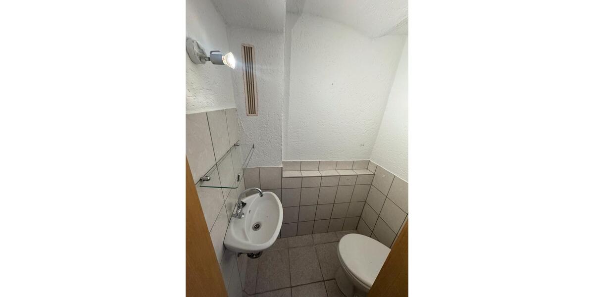 Einfamilienhaus Zweibrücken - 5 Zimmer, 138 m&sup2;, 97.500&euro; | Angebot:26972428