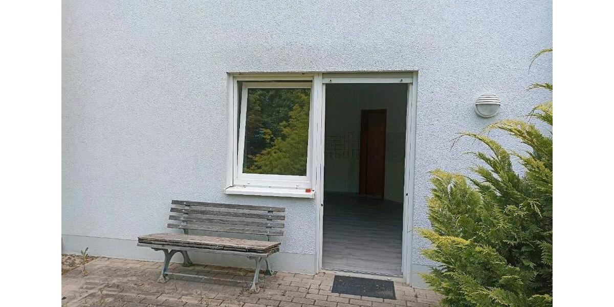 Etagenwohnung Hildburghausen - 1 Zimmer, 34 m&sup2;, 280&euro; | Angebot:26536275