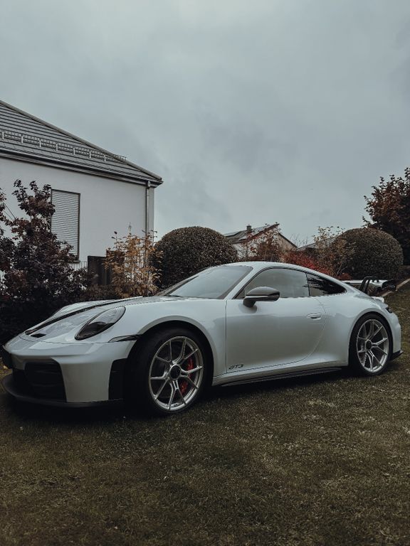 Porsche 992 3.200 km 280.000 € Bitburg 54634