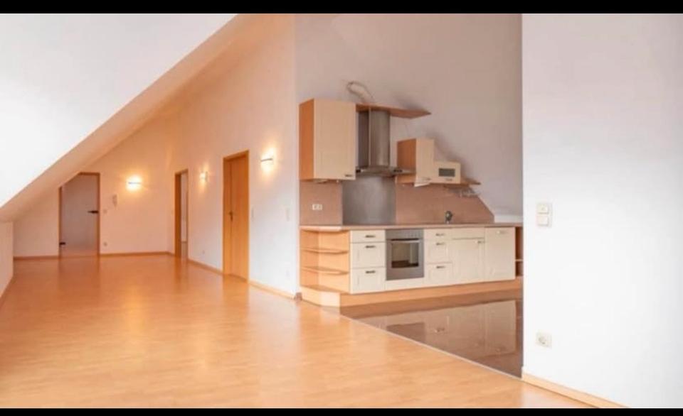 Dachgeschoßwohnung Groß-Zimmern Zimmern - 3.5 Zimmer, 120 m&sup2;, 1.650&euro; | Angebot:25396543