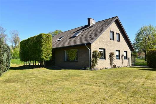 Einfamilienhaus Halle - 6 Zimmer, 231 m&sup2;, 480.000&euro; | Angebot:26697049
