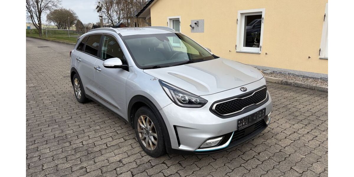 Kia Niro 100.000 km 12.499 &euro; Hof 95030