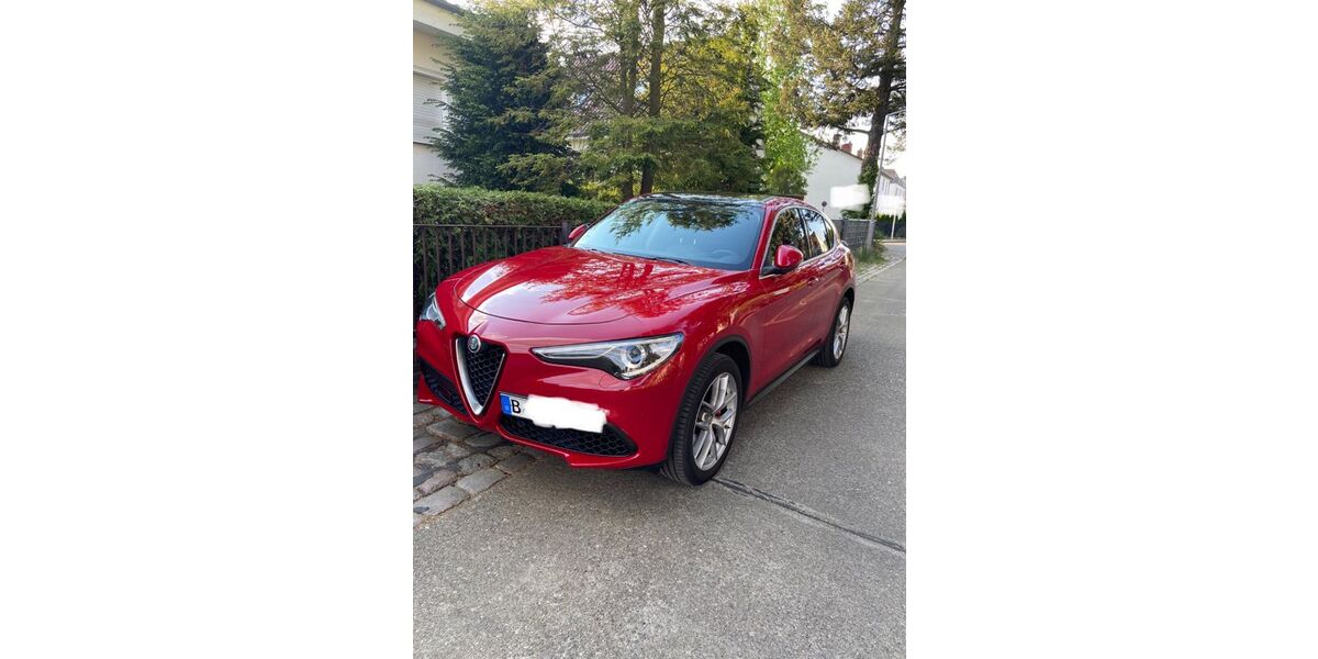 Alfa Romeo Stelvio 94.500 km 21.700 &euro; Berlin 13507