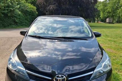 Toyota Verso 121.000 km 12.500 &euro; Saarbrücken 66121