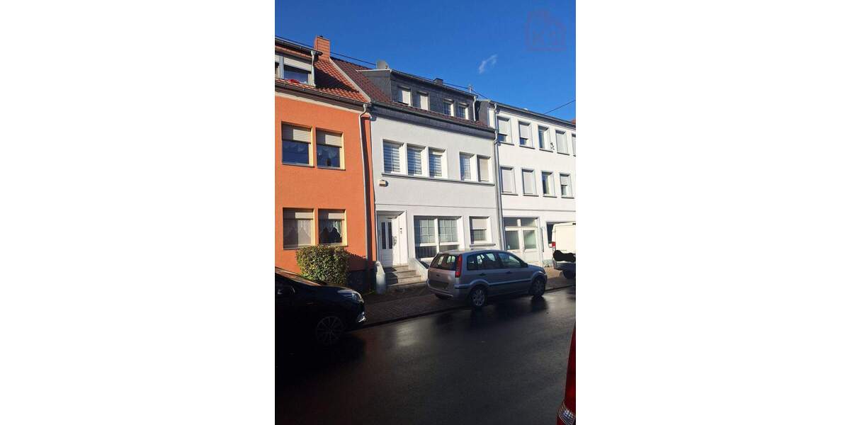 Schönes renoviertes 2 Familienhaus in einer guten Lage von Saarlouis-Roden . 7 zimmer