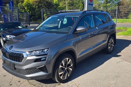 Skoda Karoq 8.200 km 33.998 &euro; Gelsenkirchen 45899