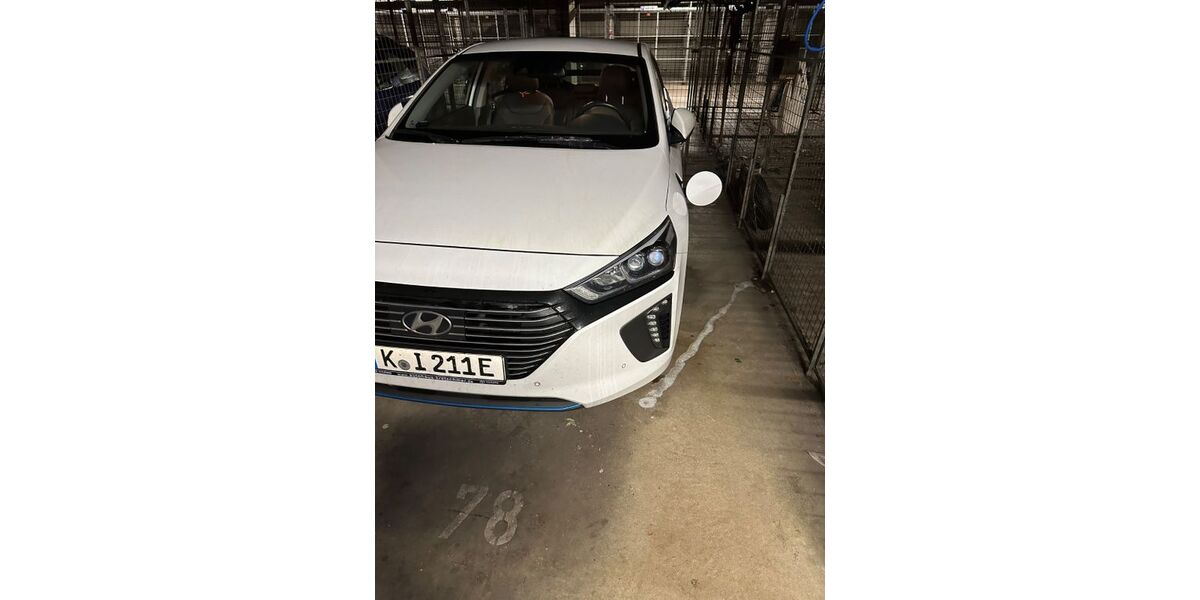 Hyundai IONIQ 180.000 km 12.300 &euro; Köln 50678