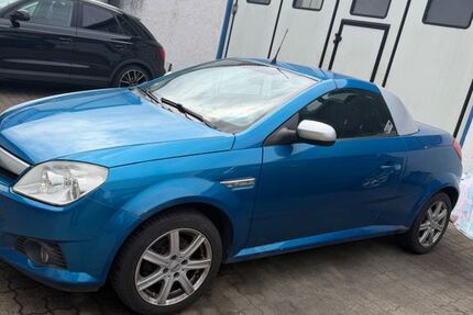 Opel Tigra 132.000 km 1.999 &euro; Pfedelbach 74629