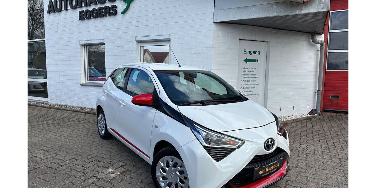 Toyota Aygo (X) 73.690 km 8.990 &euro; Bad Segeberg 23795