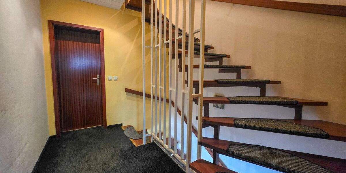 Reihenendhaus Aue-Bad Schlema Schlema - 6 Zimmer, 160 m&sup2;, 270.000&euro; | Angebot:25688337