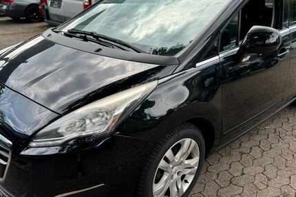 Peugeot 5008 166.000 km 5.999 € Nürnberg 90453