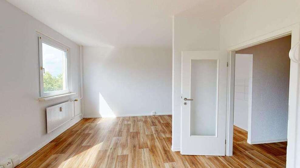 Wohnung zum Mieten in Halle 332 € 55.26 m²