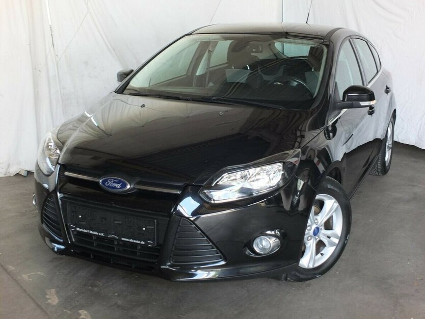 Ford Focus CHAMPIONS EDITION 5-TÜRIG orig.53.215 km ! 53.215 km 8.404 € Köln 50858