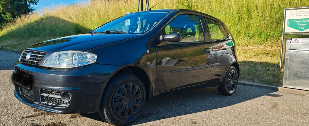 Fiat Punto 235.000 km 1.100 &euro; Königsbach-Stein 75203